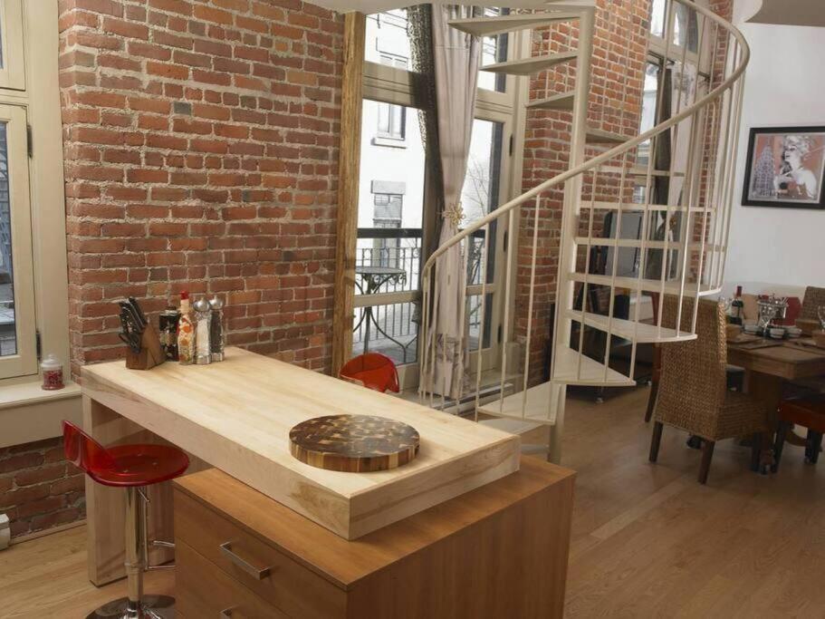 Loft Au Coeur Du Vieux-quebec Apartment